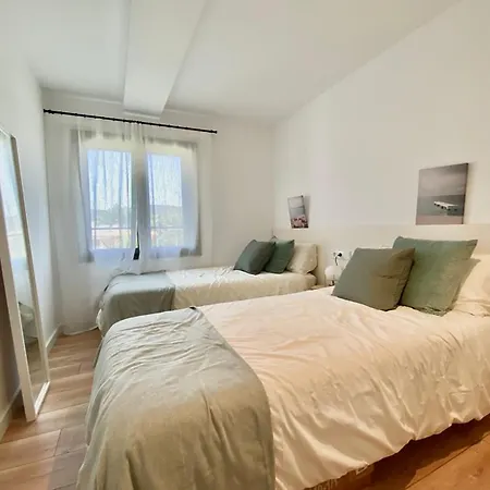 Apartment Lloguer30 Llevanti, Near The Sea