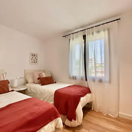 Lloguer30 Llevanti, Near The Sea *