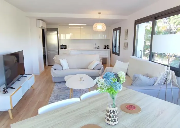 Lloguer30 Llevanti, Near The Sea Апартаменты